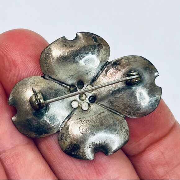Vintage Stuart Nye RARE SET Sterling Silver Dogwood Floral Brooch and Earrings - Picture 5 of 13